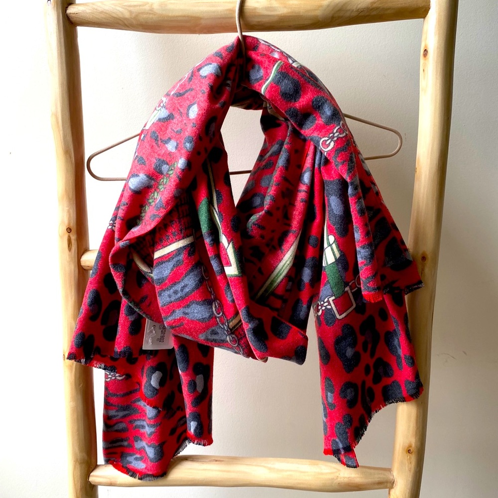 Woman’s scarf